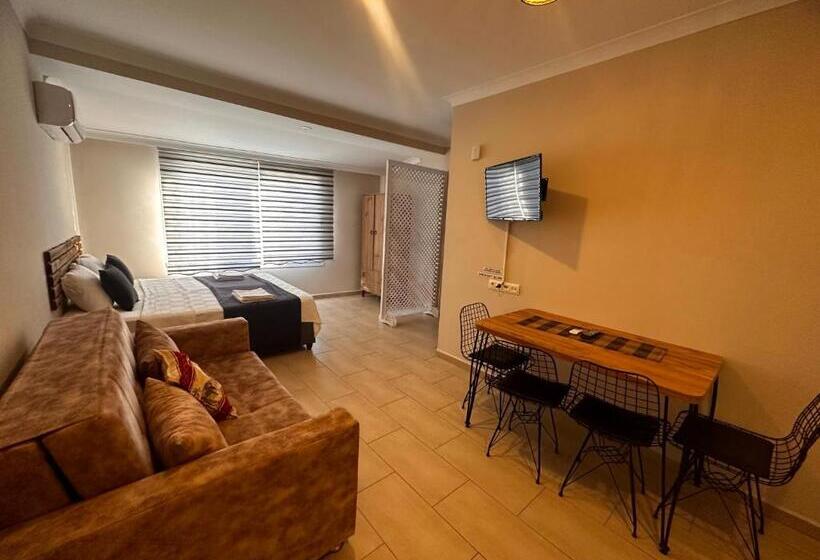 Narinn Holiday Apartments 3