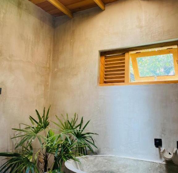 بنسيون Kingco Villa