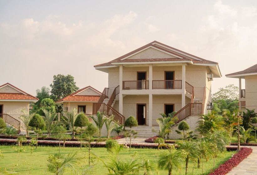 River Bank Jungle Resort