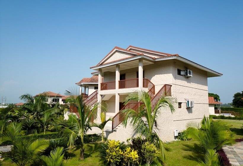 River Bank Jungle Resort