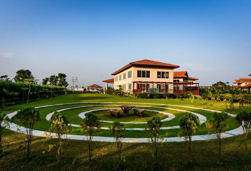 River Bank Jungle Resort