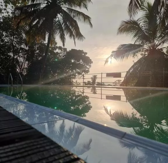 The Nature S Resort, Hanwella