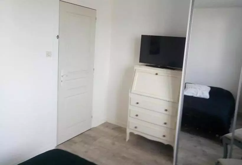 Aamiaismajoitus (B&B) Chez Valou Et Mika