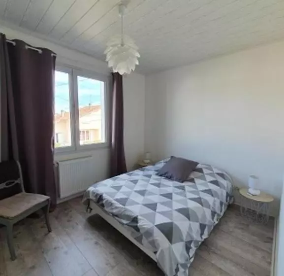 Aamiaismajoitus (B&B) Chez Valou Et Mika