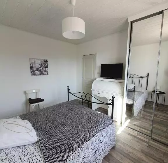 Aamiaismajoitus (B&B) Chez Valou Et Mika