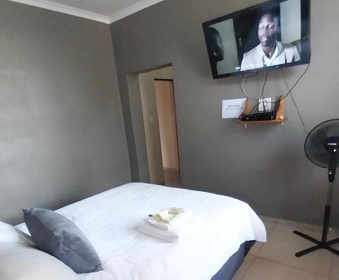 민박 Precious Estates