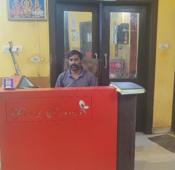 Bed and Breakfast Yelagiriresidency & Foodcorner