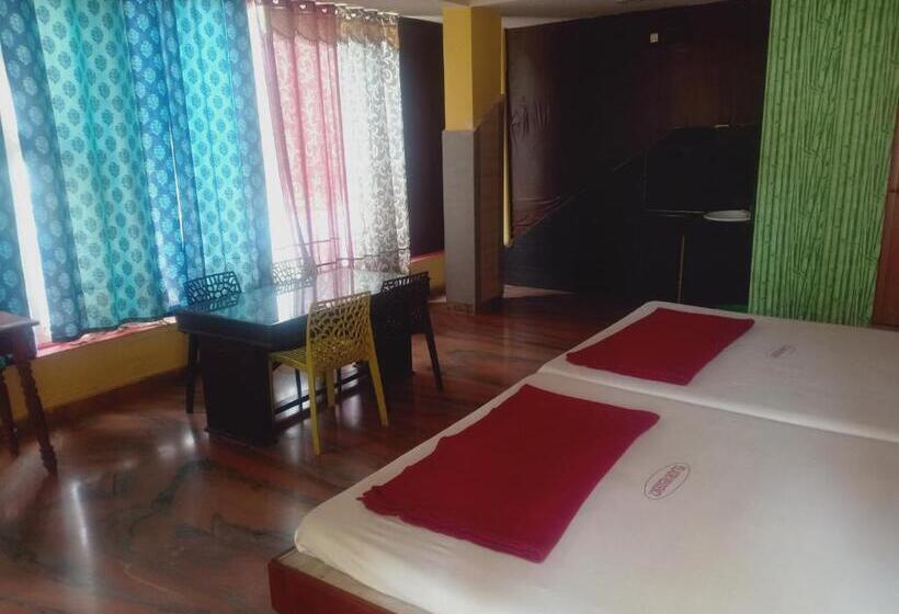 Bed and Breakfast Yelagiriresidency & Foodcorner