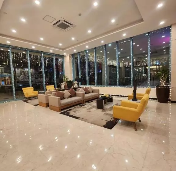 Chic Style Condo Unit In Bgc, One Uptown Residences, In Front Of Grand Hyatt!