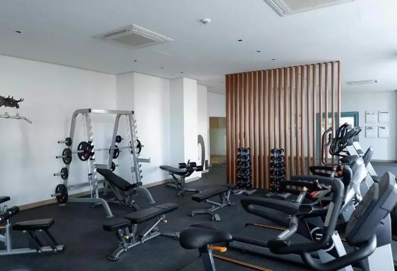 Chic Style Condo Unit In Bgc, One Uptown Residences, In Front Of Grand Hyatt!