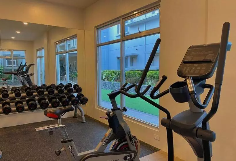 Condo • Wifi Up To 100mbps • Pool • Netflix&chill