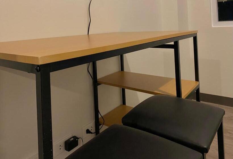 Condo • Wifi Up To 100mbps • Pool • Netflix&chill