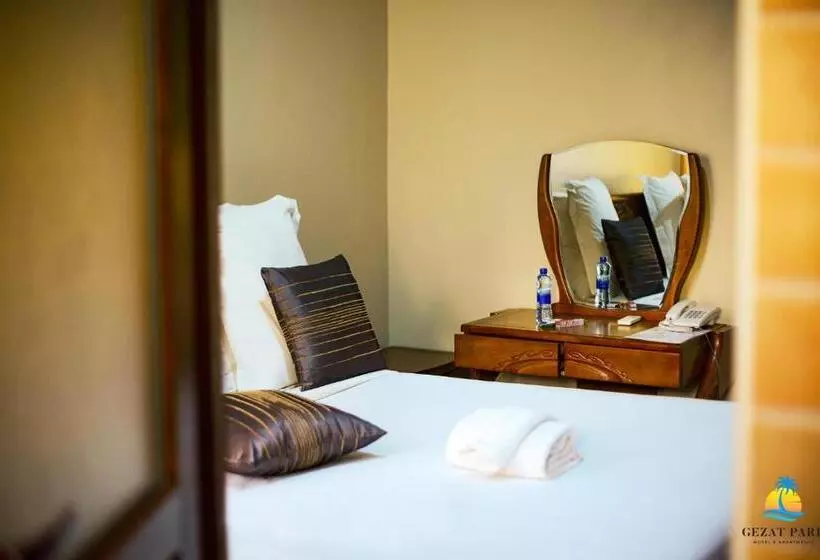 Gezat Park Hotel And Apartments