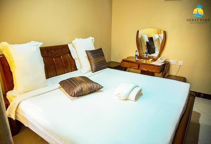 Gezat Park Hotel And Apartments