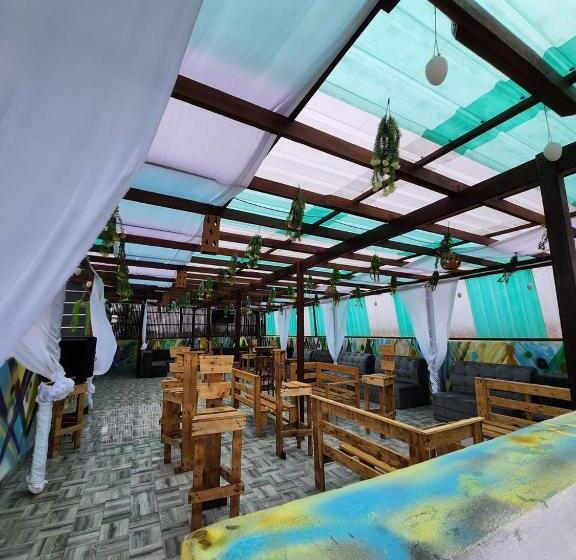 فندق 696 Arena &