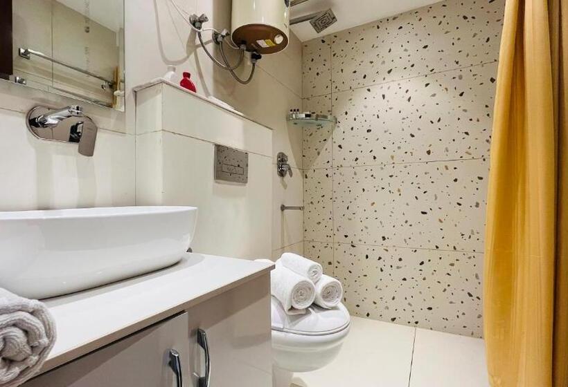 בית מלון כפרי Bluo 1bhk Suite   Balcony, Gym, Lift, Parking