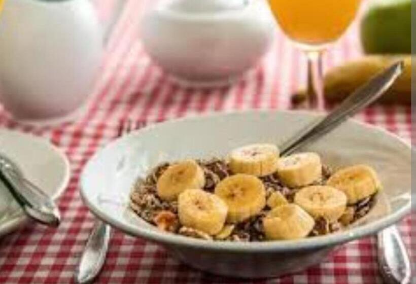 Hotel Dhanaulti Breeze Homestay