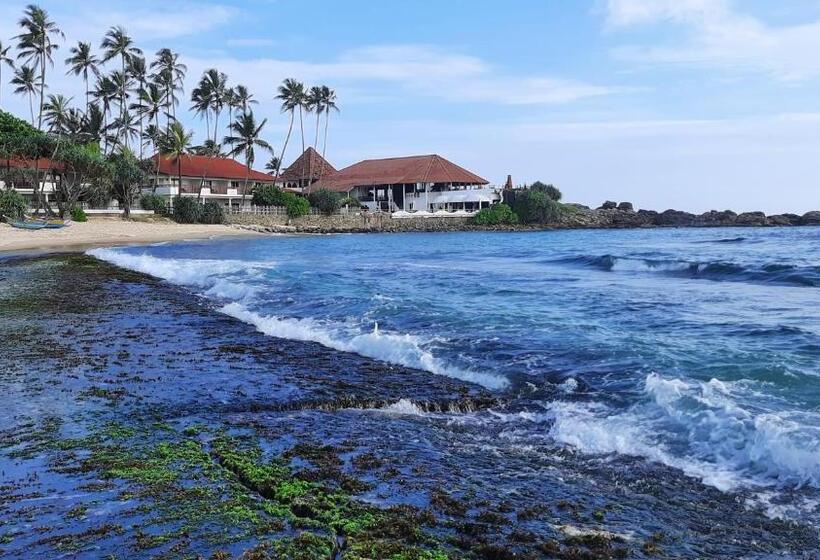 Otel Dilhar Resort And Sea Point