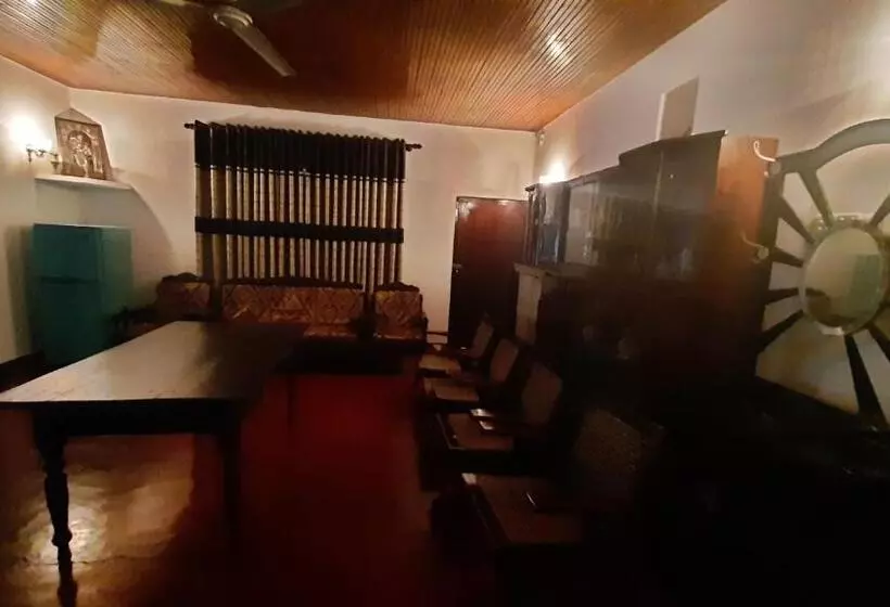 Hotelli Dilhar Resort And Sea Point