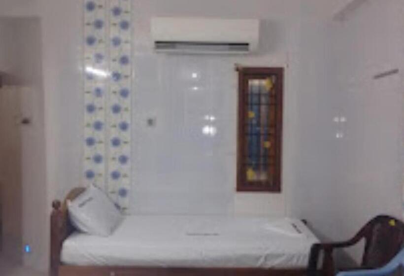 Отель Grand Galaxy Chennai