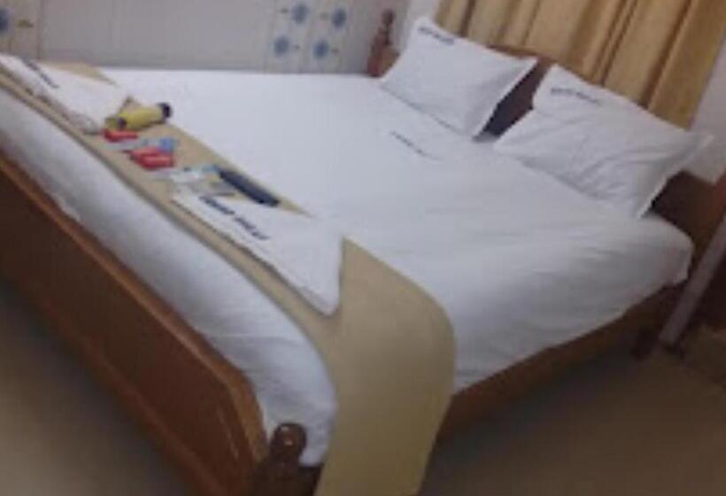 Отель Grand Galaxy Chennai
