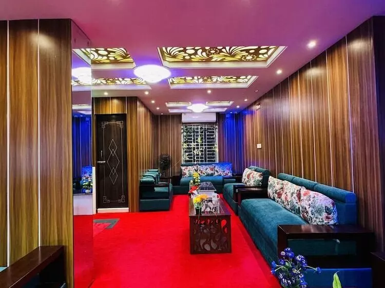 هتل In Need   Near To The Us France Italy Saudi Embassy And Airport