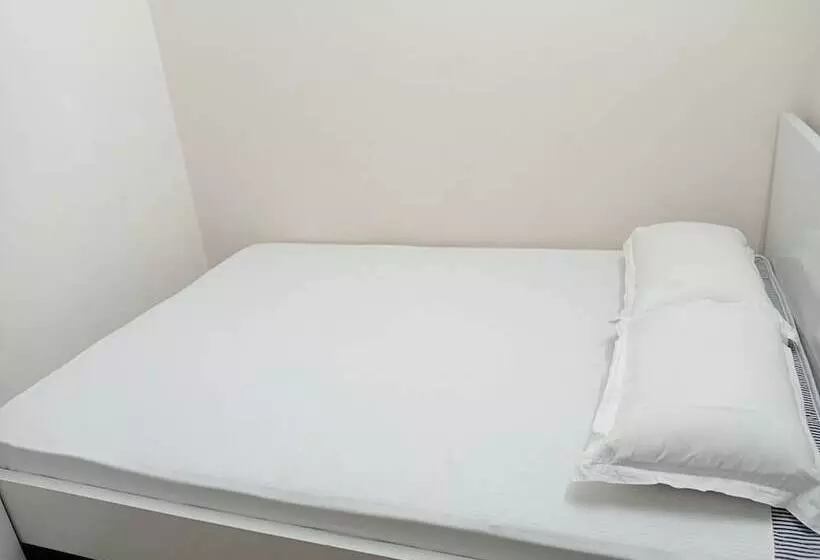 هتل In Need   Near To The Us France Italy Saudi Embassy And Airport