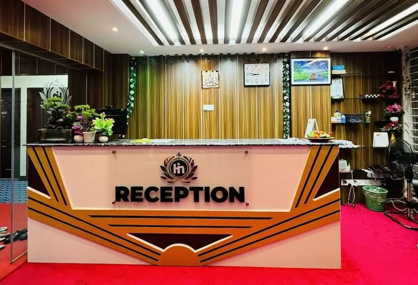 هتل In Need   Near To The Us France Italy Saudi Embassy And Airport