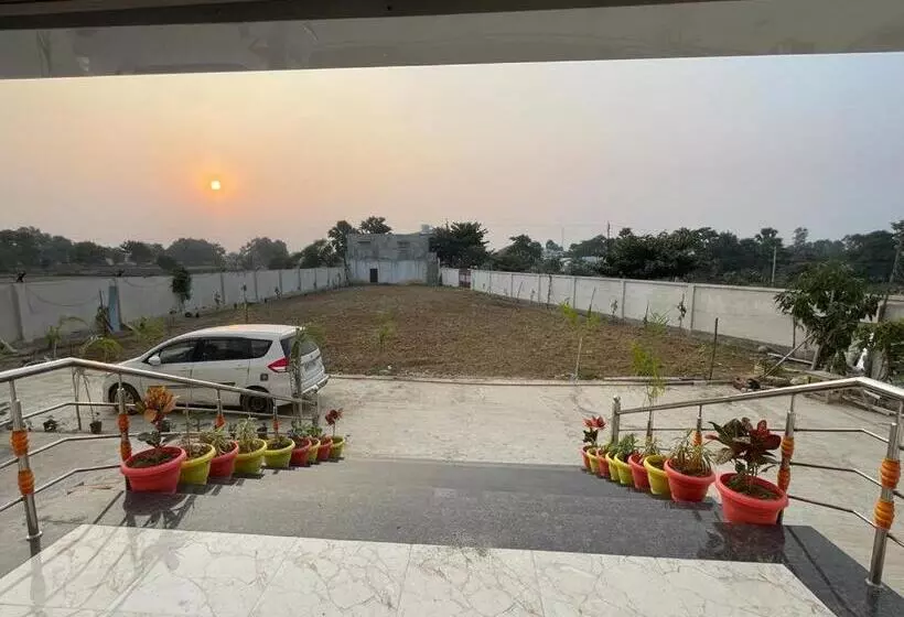 Hotel Kumar Palace