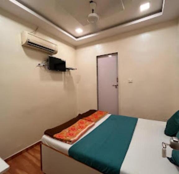 בית מלון כפרי Nice Inn Ahmedabad