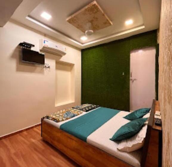 בית מלון כפרי Nice Inn Ahmedabad