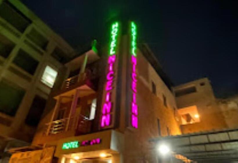 בית מלון כפרי Nice Inn Ahmedabad