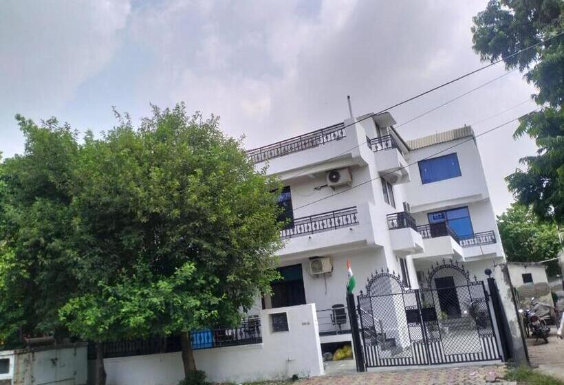 בית מלון כפרי Samriddhi