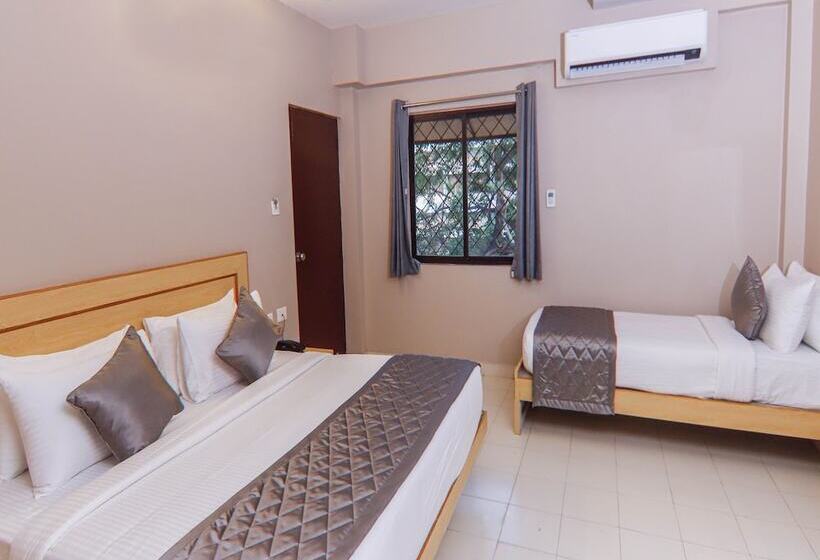 호텔 Vinayaga Tirupur