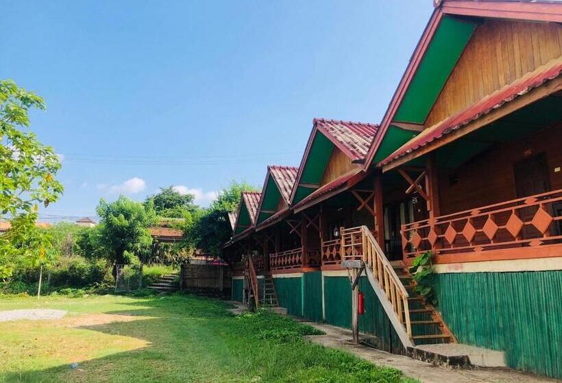 פנסיון Bungalows Le Jar Din Ogne