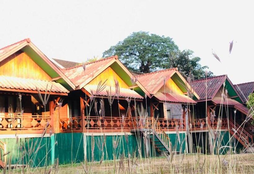 פנסיון Bungalows Le Jar Din Ogne