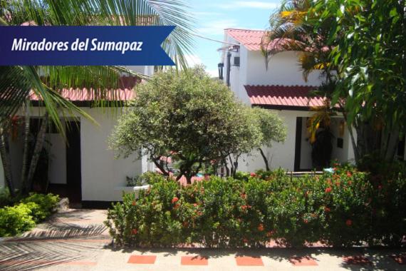 پانسیون Centro Vacacional Miradores Del Sumapaz