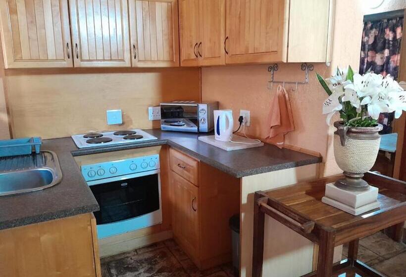 ペンション Hadeda Self Catering Guest Cottage