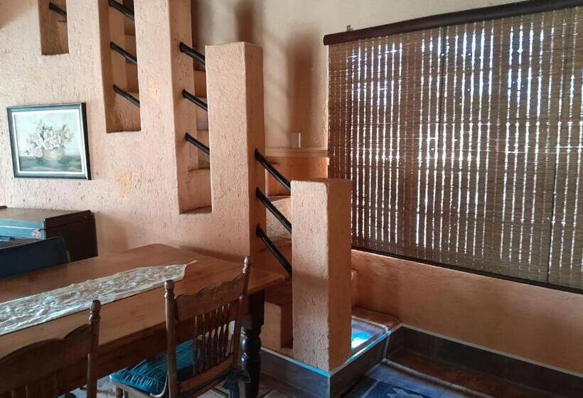 ペンション Hadeda Self Catering Guest Cottage