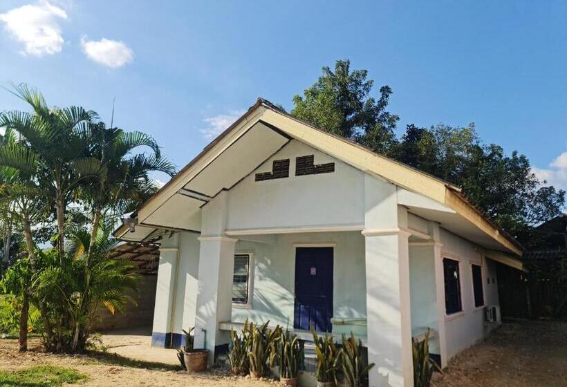 Pension Huean Fha Kram เฮือนฟ้าคราม โฮมสเตย์เชียงราย