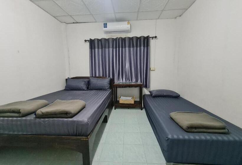 Pension Huean Fha Kram เฮือนฟ้าคราม โฮมสเตย์เชียงราย