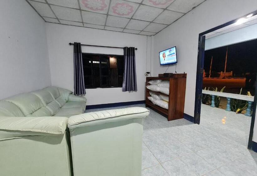 Pension Huean Fha Kram เฮือนฟ้าคราม โฮมสเตย์เชียงราย