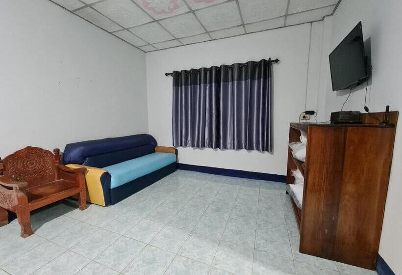 Pension Huean Fha Kram เฮือนฟ้าคราม โฮมสเตย์เชียงราย