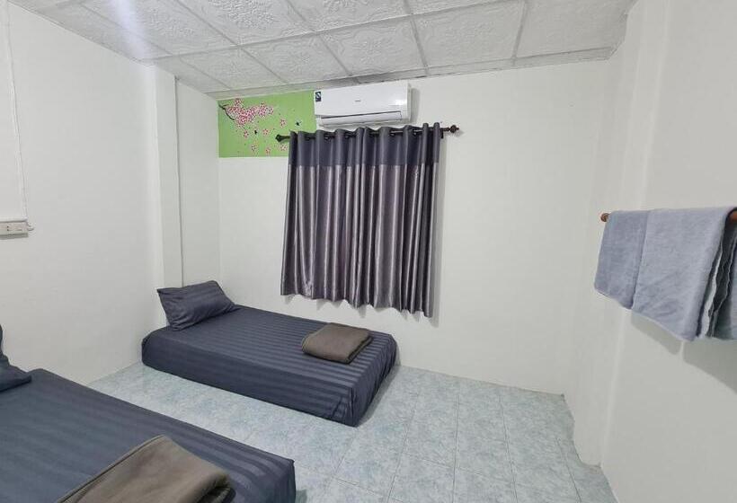 Pension Huean Fha Kram เฮือนฟ้าคราม โฮมสเตย์เชียงราย