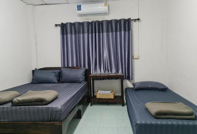 Pension Huean Fha Kram เฮือนฟ้าคราม โฮมสเตย์เชียงราย