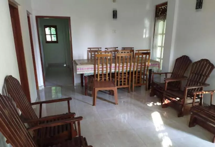 ペンション Jayasena Homestay