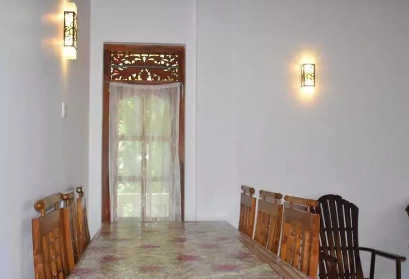 ペンション Jayasena Homestay