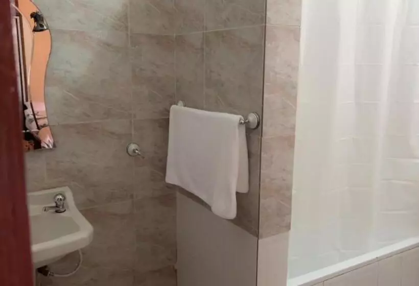 پانسیون Kingsby Condo, New Achimota