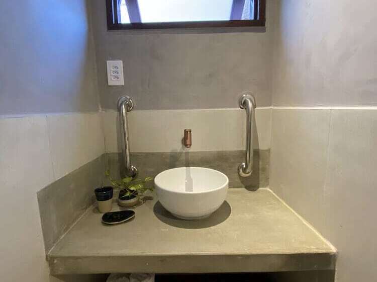 پانسیون Zenhousepipa