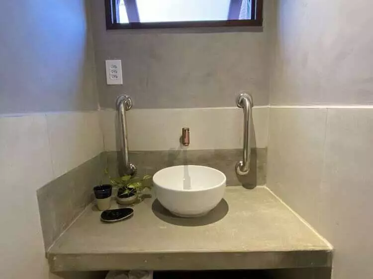 ペンション Zenhousepipa